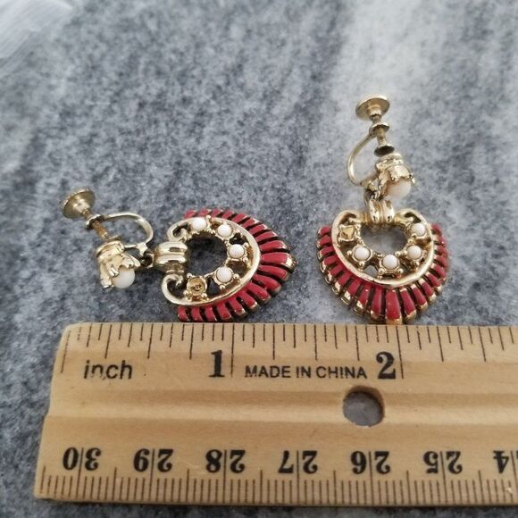 Vintate Retro Red Dangle Clip On Earrings, Screw Back, Retro 50s Style, Estate - Picture 3 of 4